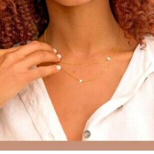 Jennifer Zeuner gold double layer star necklace